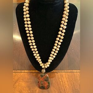 Vintage 20” Beige Glass Beaded Double Strand Necklace wBeautiful Jasper Pendant.